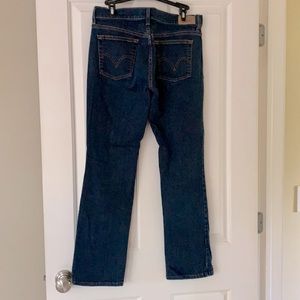 VINTAGE HIGH WAISTED LEVIS JEANS